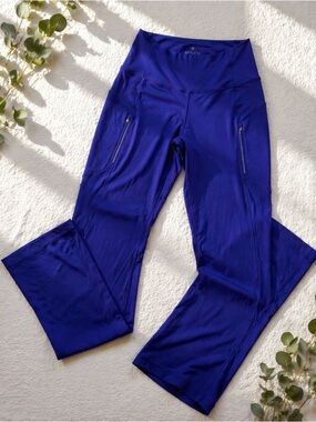 Athleta Rainier Bootcut Leggings Blue High Rise Zip Pocket Yoga Pants in noble